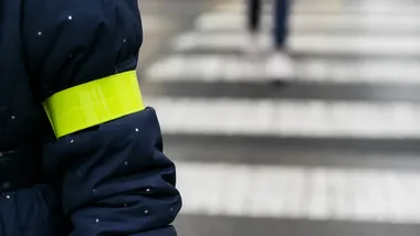 Zgierska dzielnicowa sprawdziła wiedzę uczniów o bezpieczeństwie na drodze