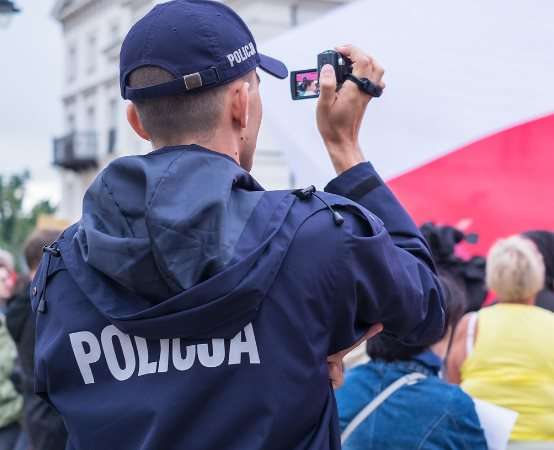 Policja Zgierz: Kryminalni zatrzymali złodzieja – 36-latek na początku roku ukradł perfumy o wartości ponad 1300 złotych