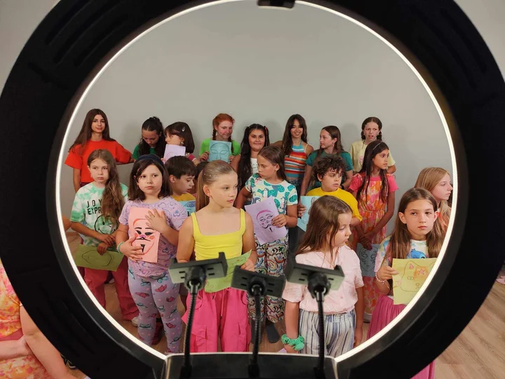 Grafika promocyjna wydarzenia Wokalne Ferie Zimowe w Talent Kolektyw — ferie wokalne dla dzieci 8–15 lat