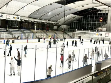 Ślizgawki w Zgierzu rozpisane na cały tydzień. Tafla będzie niemal bez przerw