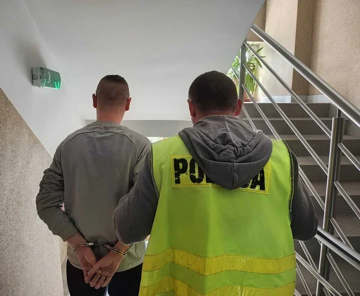 Pobili 38-latka i zabrali telefon. Dwaj mężczyźni zatrzymani w Głownie