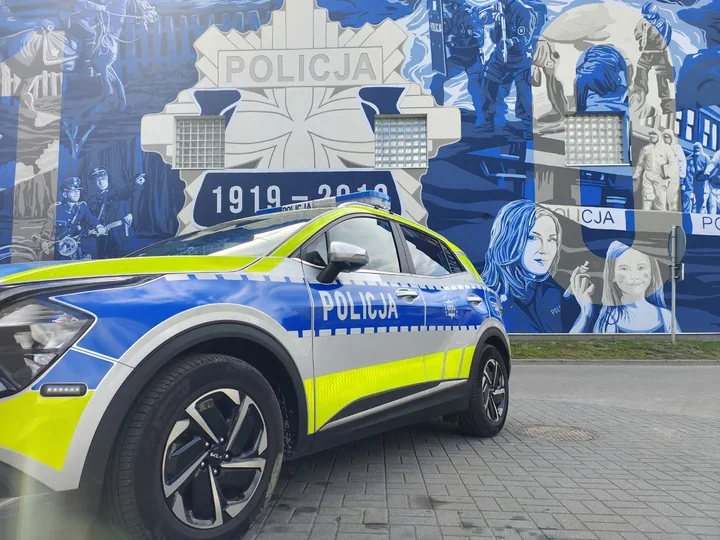 Pędził ponad 100 km/h bez prawa jazdy, z narkotykami w kieszeni