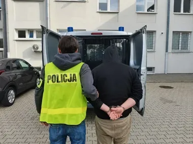 Ucieczka motocyklisty przez Ozorków. 29-latek zatrzymany w Rosanowie